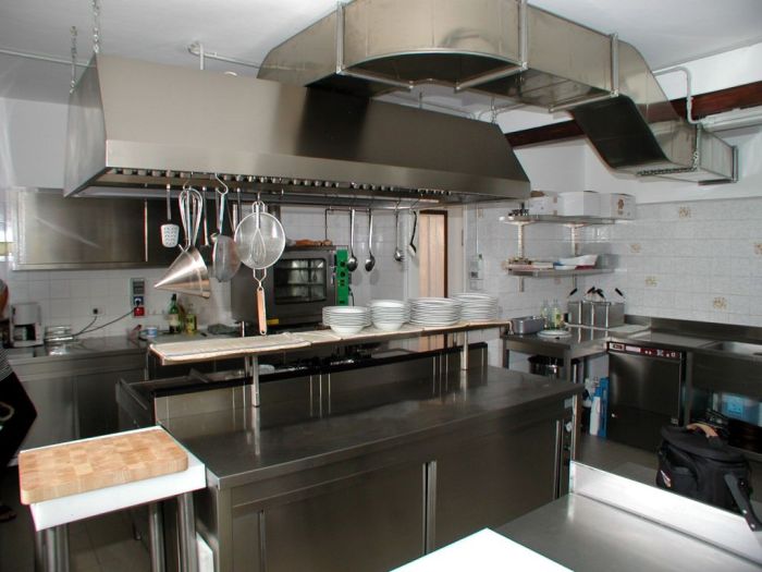 Equipment for hotels and restaurants