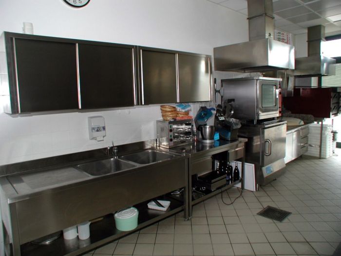 Equipment for hotels and restaurants
