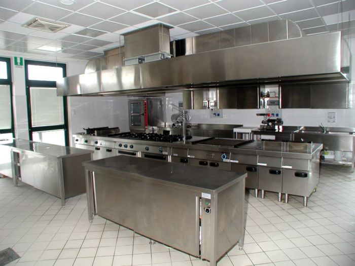 Equipment for hotels and restaurants