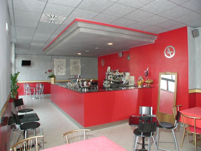 Bars and cafés