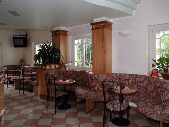 Bars and cafés