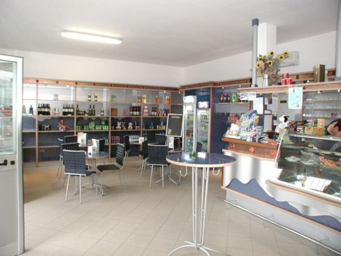 Bars and cafés