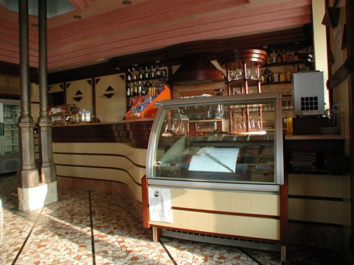Bars and cafés