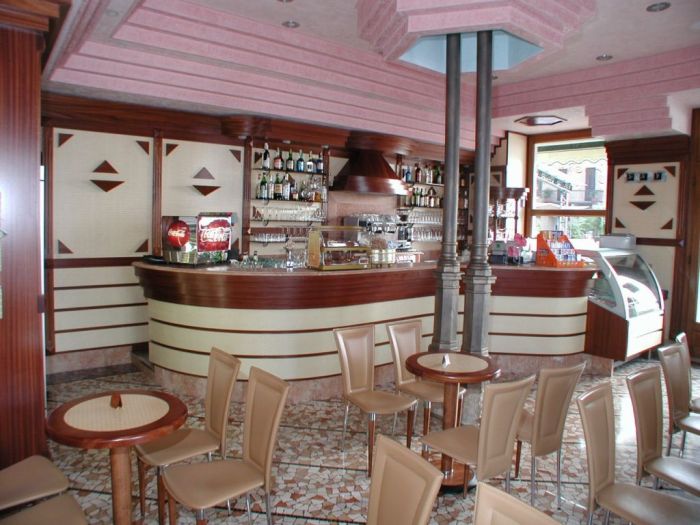 Bars and cafés