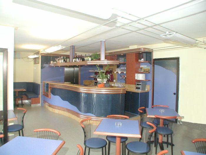 Bars and cafés