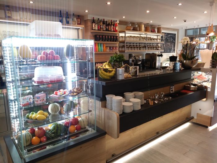 Ice cream and pastry shops