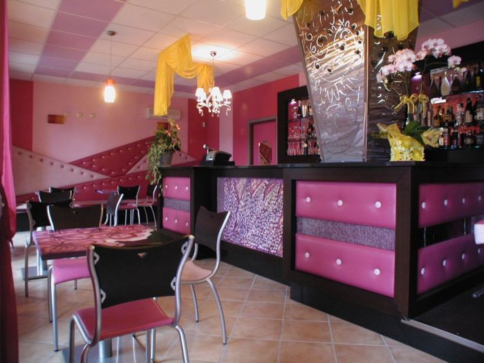 Bars and cafés