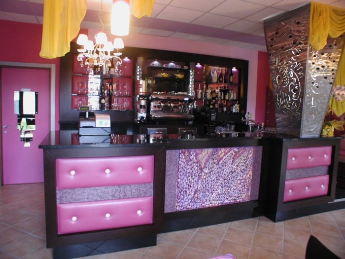 Bars and cafés