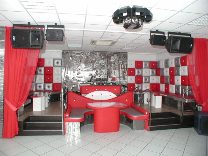 Bars and cafés