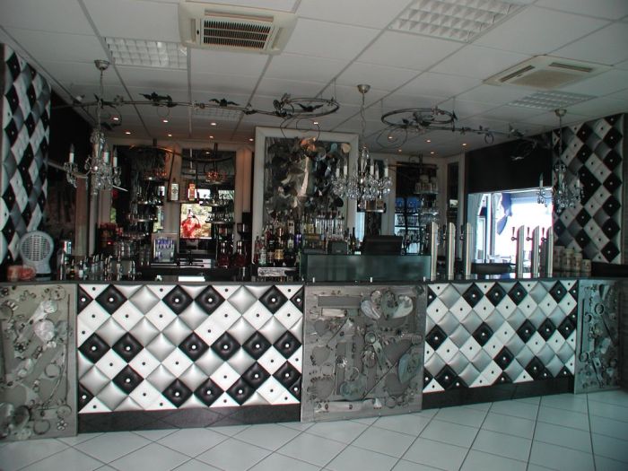 Bars and cafés