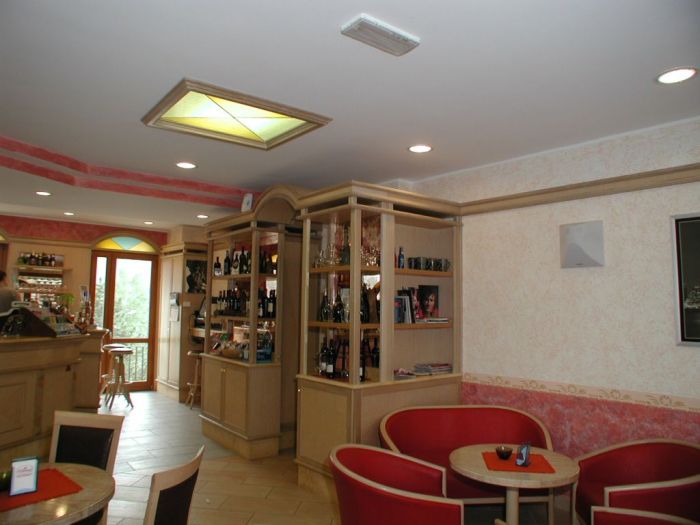 Bars and cafés