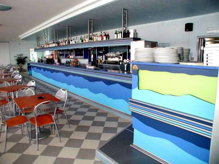 Bars and cafés