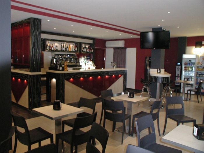 Bars and cafés