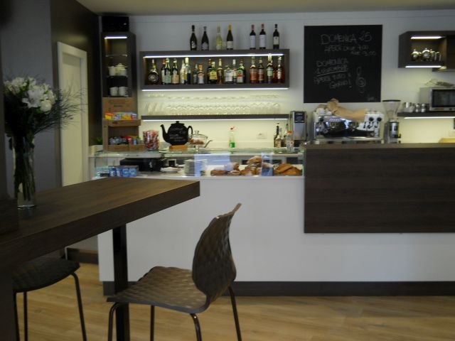Bars and cafés