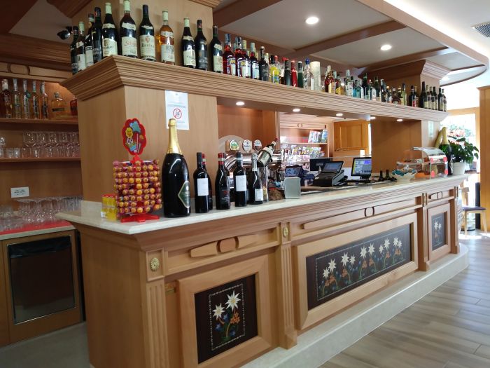 Bars and cafés