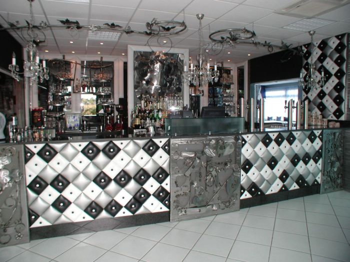 Clubs and nightclubs