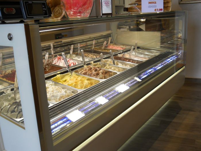 Ice cream and pastry shops
