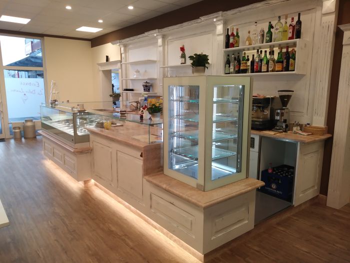 Ice cream and pastry shops