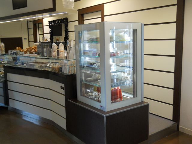 Ice cream and pastry shops
