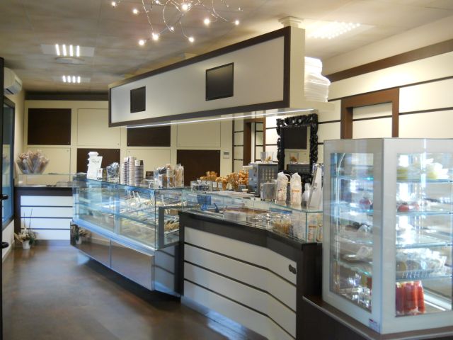 Ice cream and pastry shops