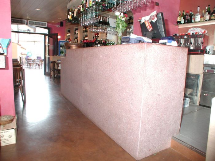Pubs, wine shops and wine bars