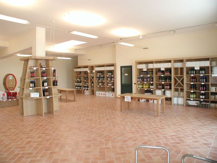 Pubs, wine shops and wine bars