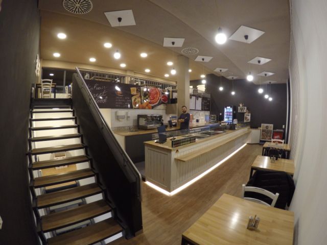 Take-away pizzerias