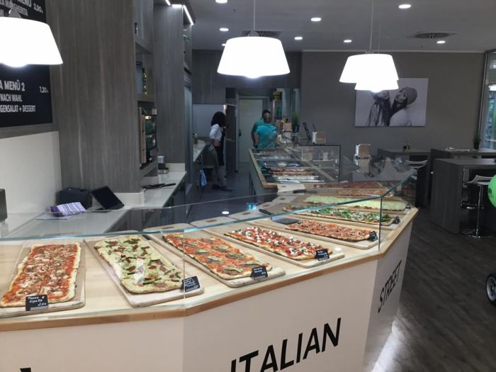 Take-away pizzerias