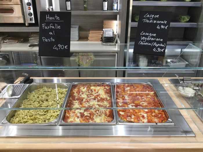 Take-away pizzerias